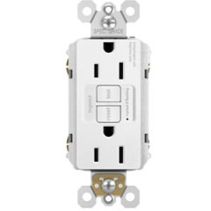 PASS & SEYMOUR  1597WCCD12 15A GFCI SELF TEST WHITE